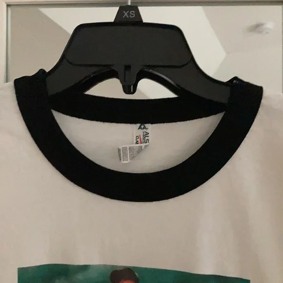 𝅺GREEN Acres tee - Picture 4 of 6